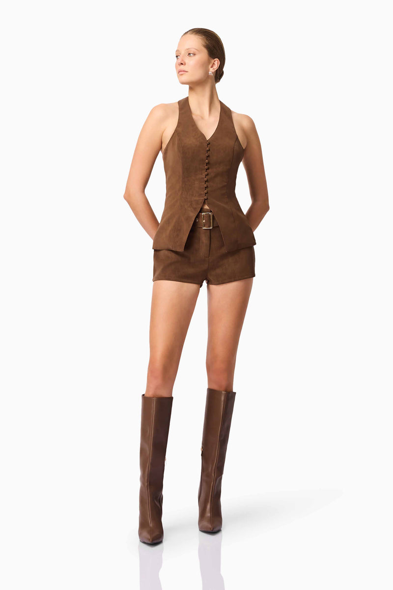 Blonde model wearing CURAAE Venus Suede Set in Brown posed