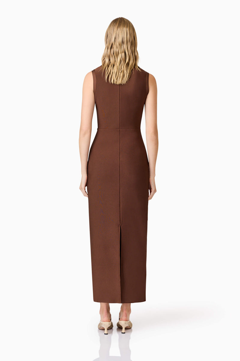 Blonde model wearing CURAAE Khloe Crepe Knit Midi Dress in Brown back shot