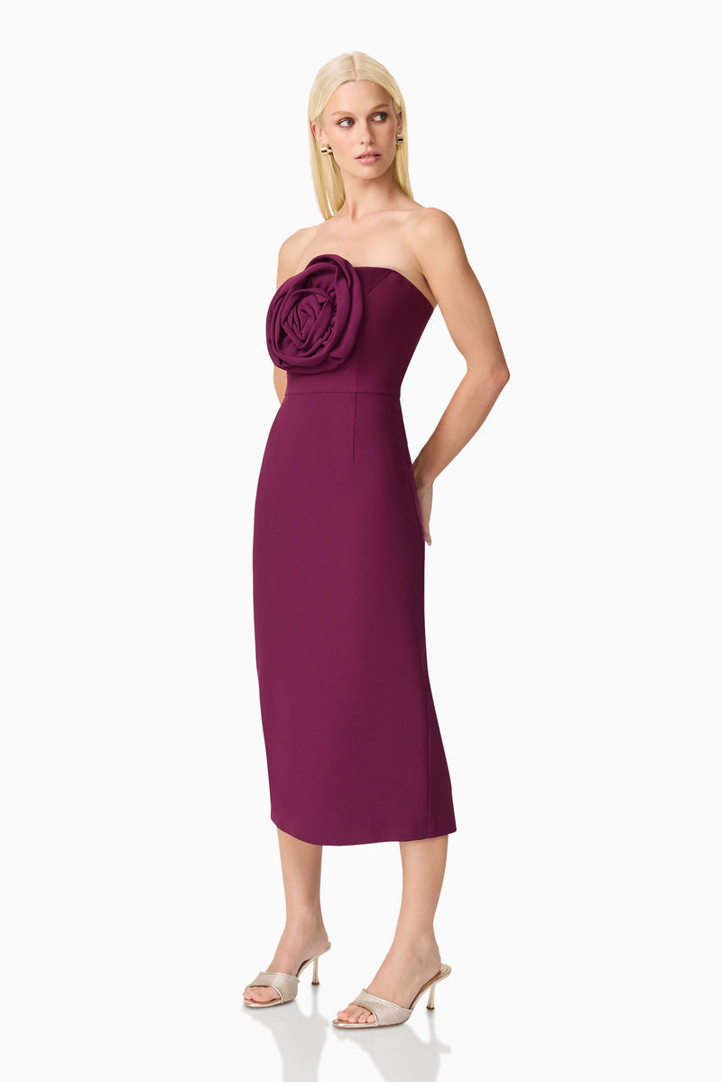 Blonde model wearing Theresa Strapless Midi Dress in Burgundy Posed Hands On Hip Shot