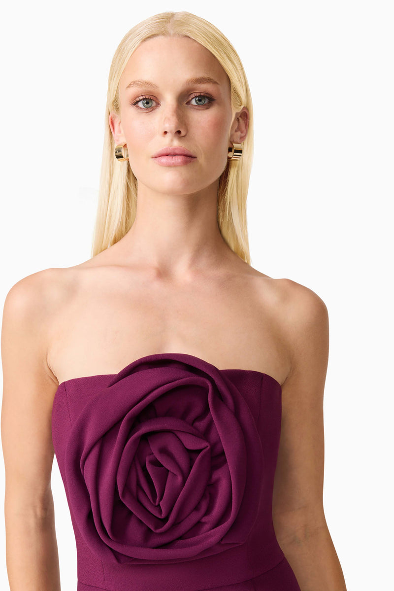 Blonde model wearing Theresa Strapless Midi Dress in Burgundy Close Up Shot