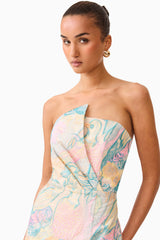 Brunette model wearing the Tahliah Strapless Mini Dress in Blue Multi close up shot 