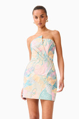 Brunette model wearing the Tahliah Strapless Mini Dress in Blue Multi close up posed shot 