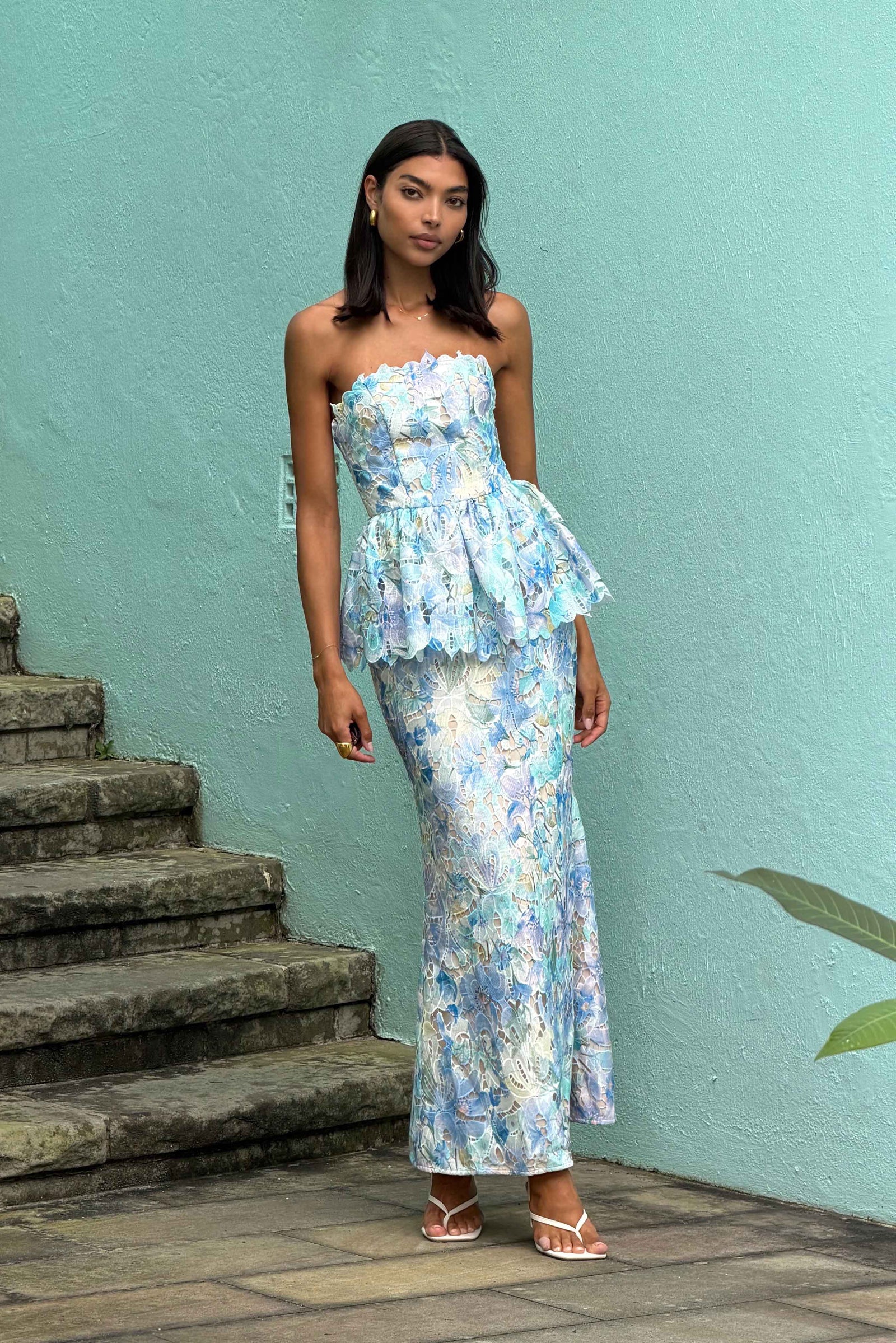 natalia blue floral printed strapless maxi dress Kalissa Strapless Gown in Blue Floral – Elliatt