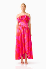 Brunette model wearing the Laurel Sleeveless Maxi Dress in Pink & Red front shot