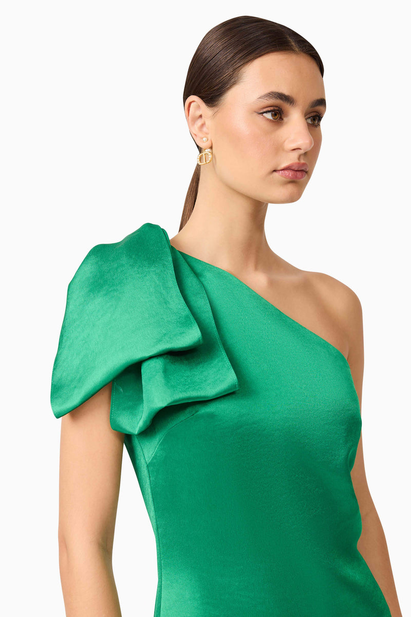 Brunette model wears Ameera Midi Dress in Green close up shot