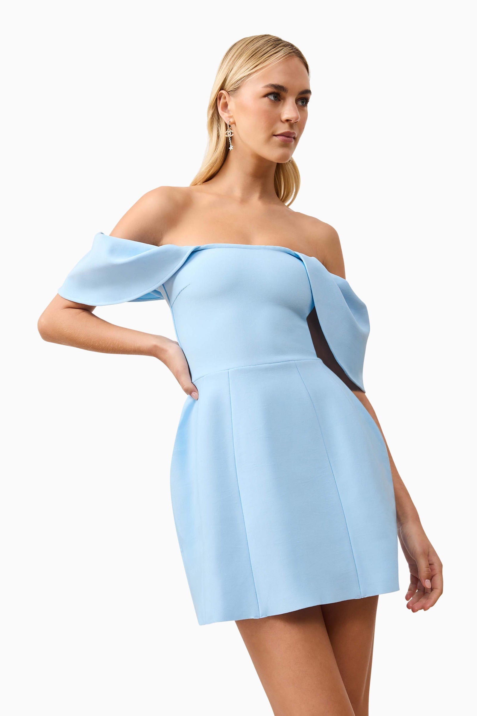 fiona maxi dress in bridal blue elliatt Off The Shoulder Mini Waist Size:95- 107 cm The centre back invisible Mia Bambina Couture 2027 Butterick 5887 MUSE Womens