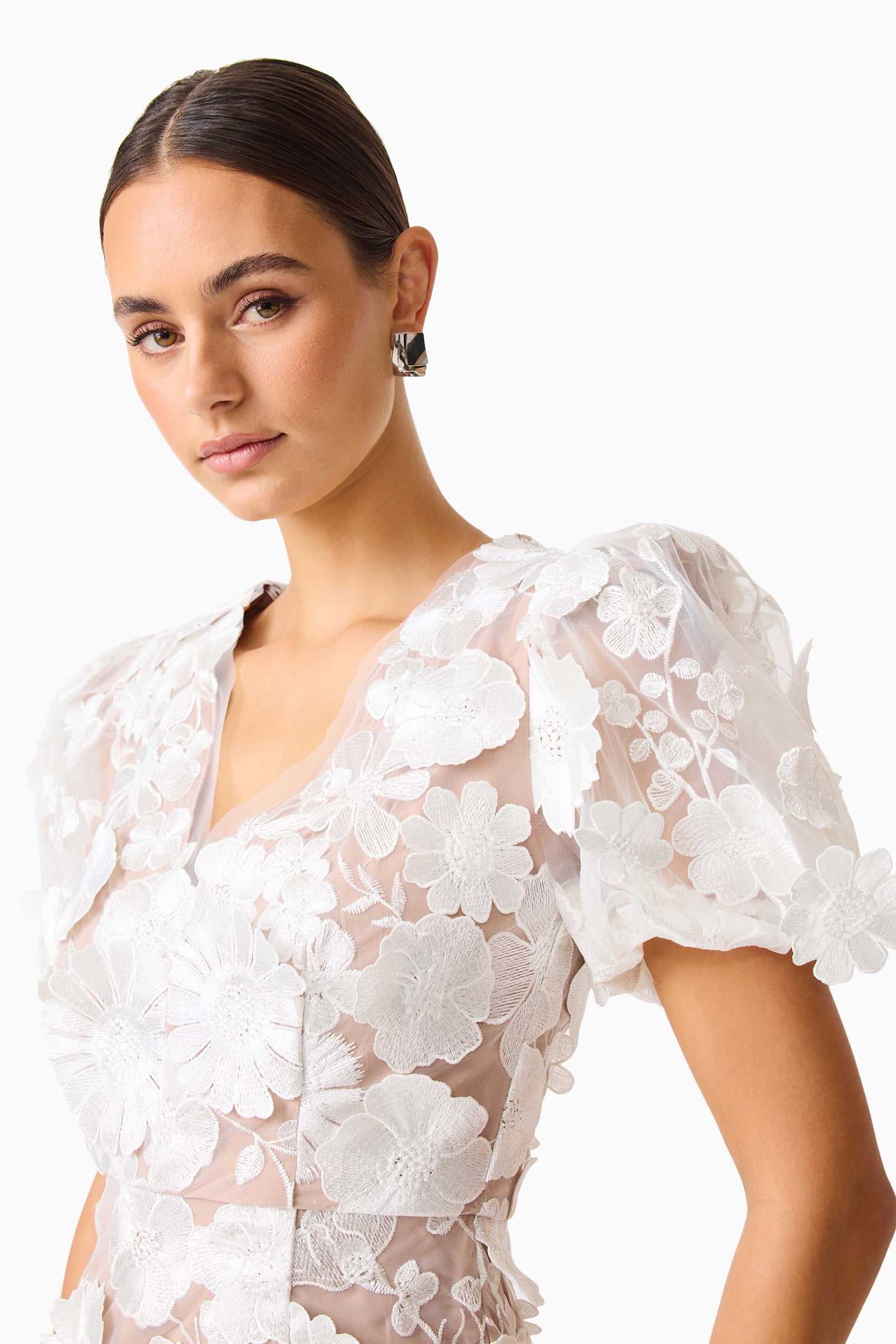 Zayla 3D Floral Mini Dress in White – Elliatt