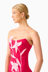 Blonde model wearing the Ilaria Strapless Midi Dress in Red close up shot