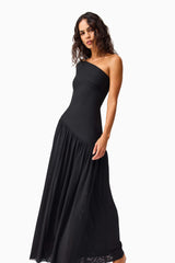 Brunette model wearing the Jesselle Off The Shoulder Gown in Black close up shot 