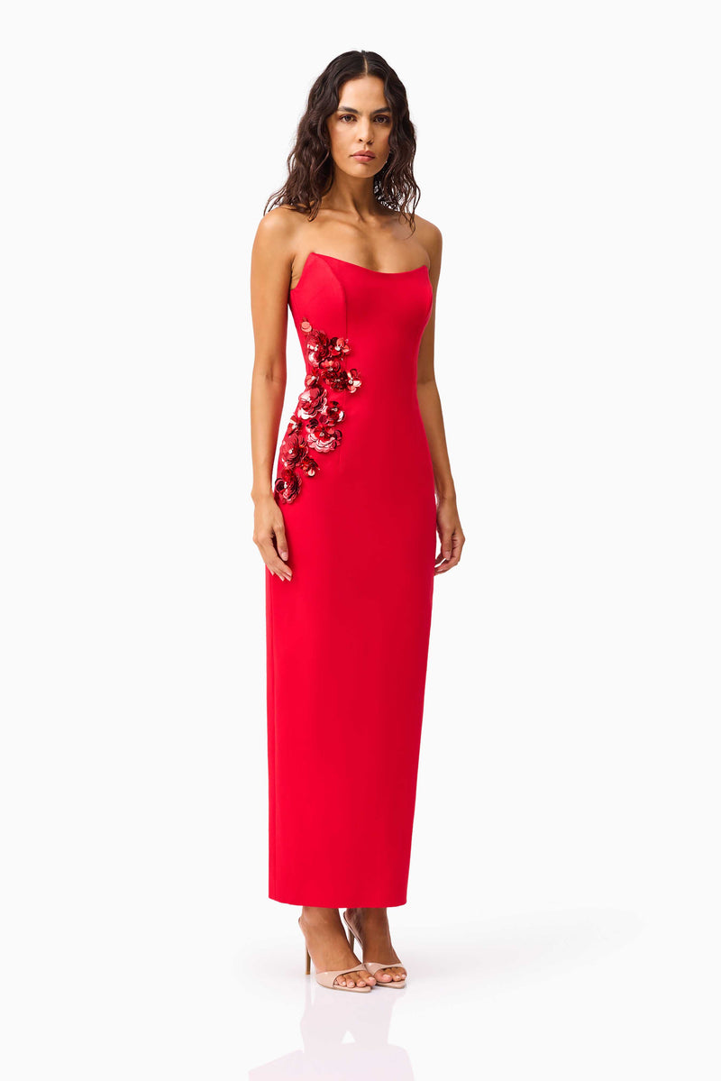 Brunette model wearing the Yasmine Strapless Maxi Dress in Red side shot 