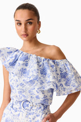 Brunette model wearing the Elin Top & Short Set in Blue Floral close up shot