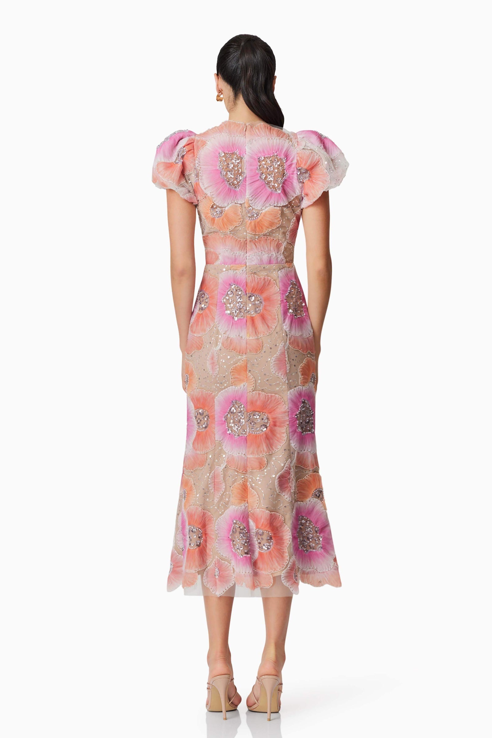 elliatt remix floral embroidered midi dress Brittany in Pink Yifu Old Navy | Dresses Rent For:5 Days Made with high