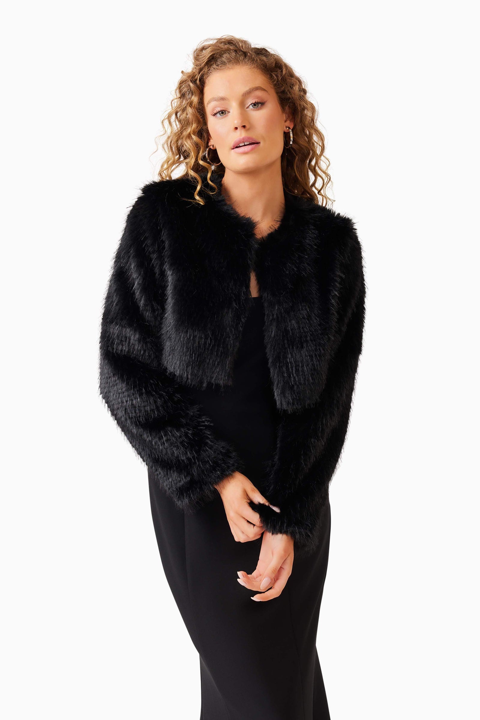 Desiree Cropped Jacket in Black | Faux Fur Open Front Design – Elliatt