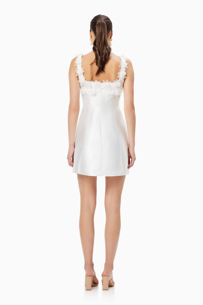 elder floral decal applique mini dress Elliatt | Dresses | Elliatt Elder Floral Decal Applique Mini Dress In White